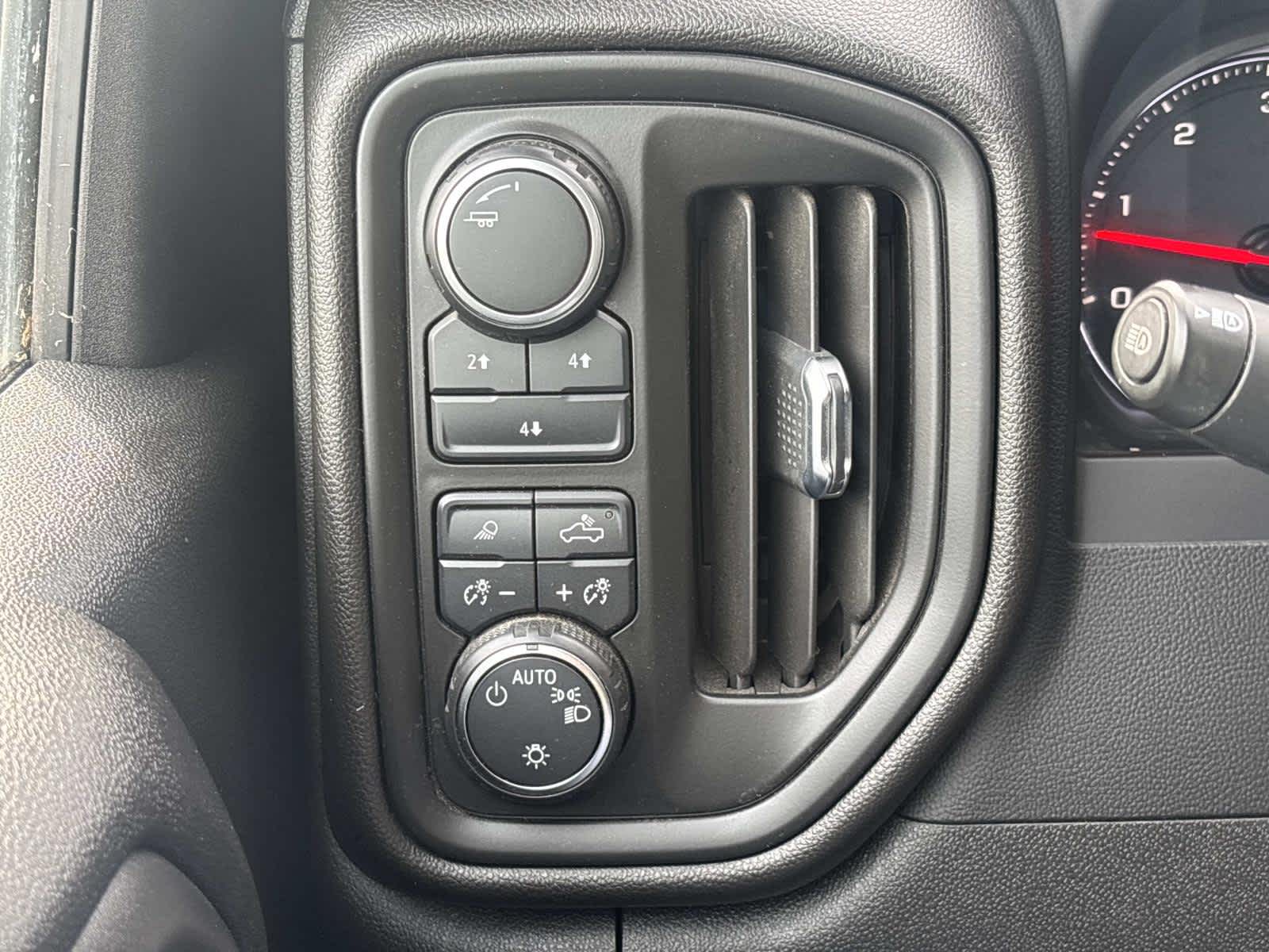 2024 Chevrolet Silverado 2500 HD Custom