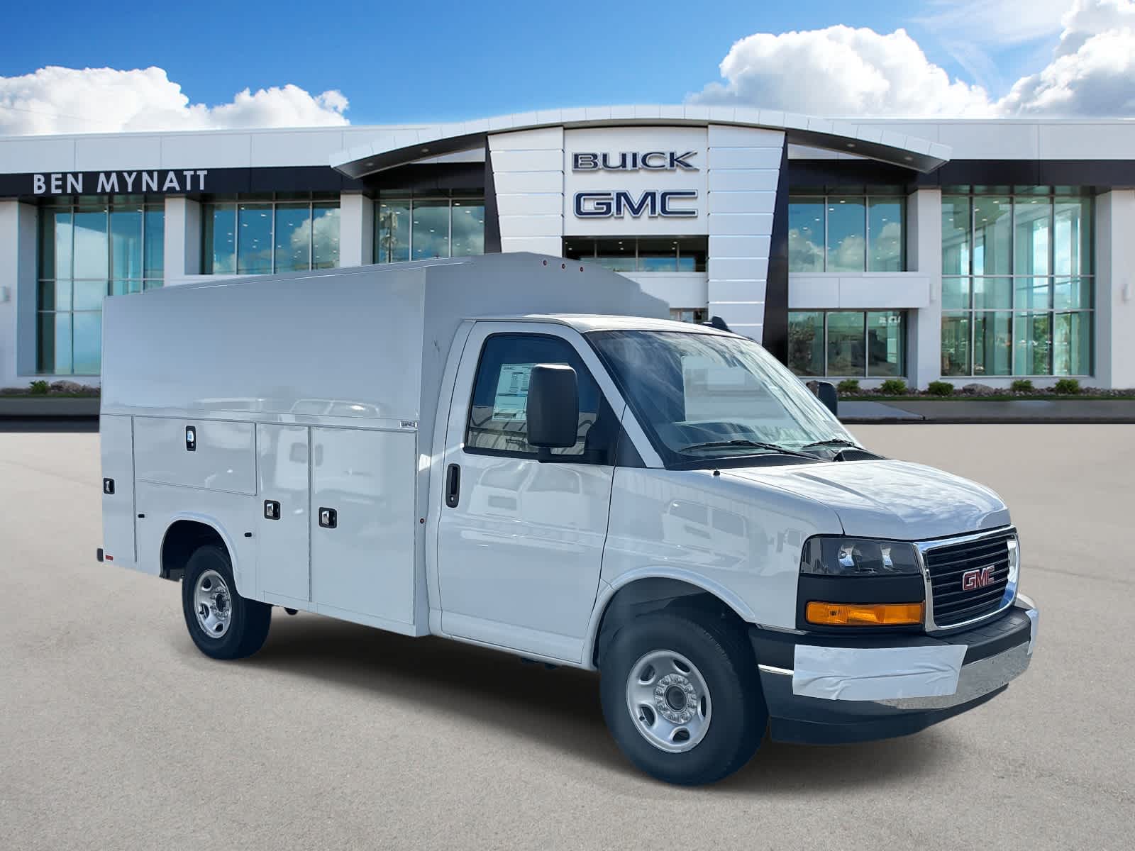 2025 GMC Savana Cutaway 3500 1WT