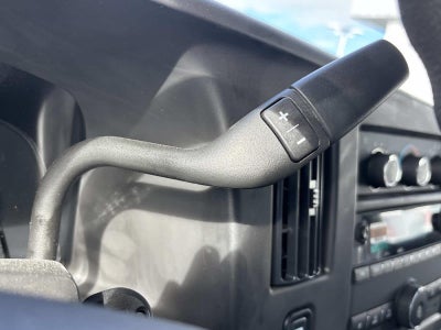 2025 GMC Savana Cutaway 3500 1WT