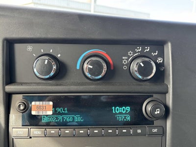 2025 GMC Savana Cutaway 3500 1WT