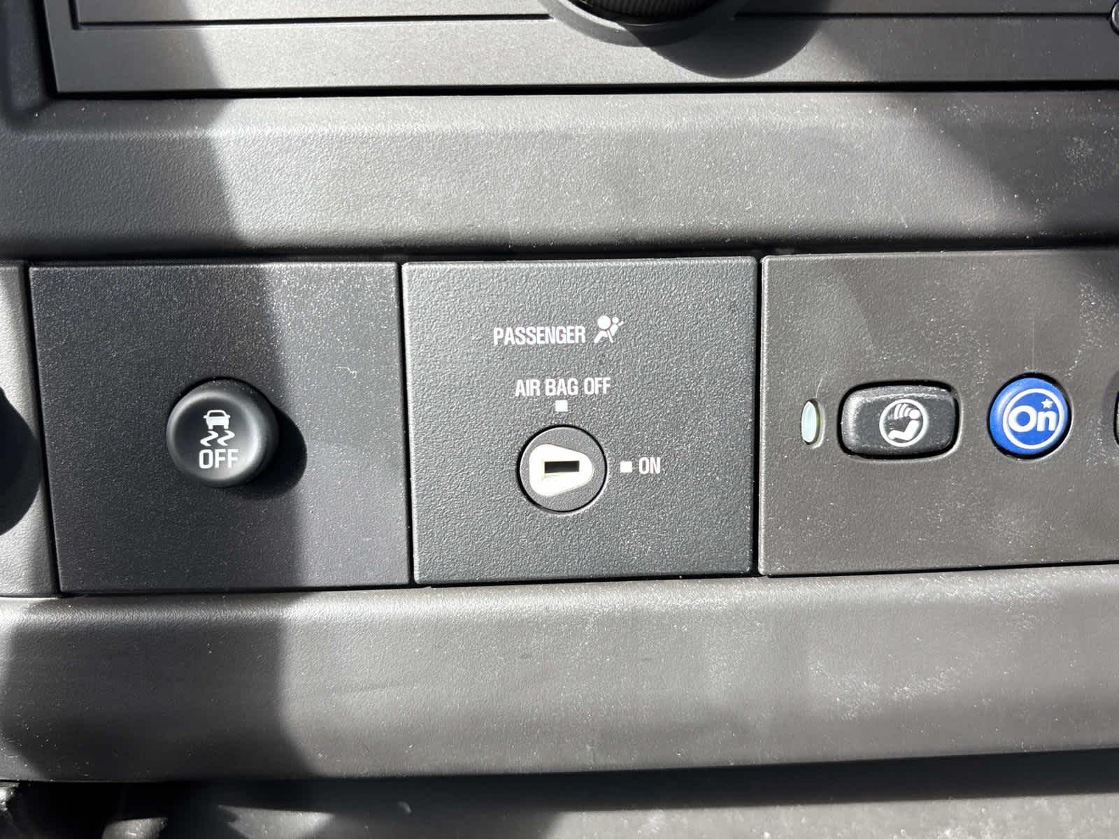 2025 GMC Savana Cutaway 3500 1WT