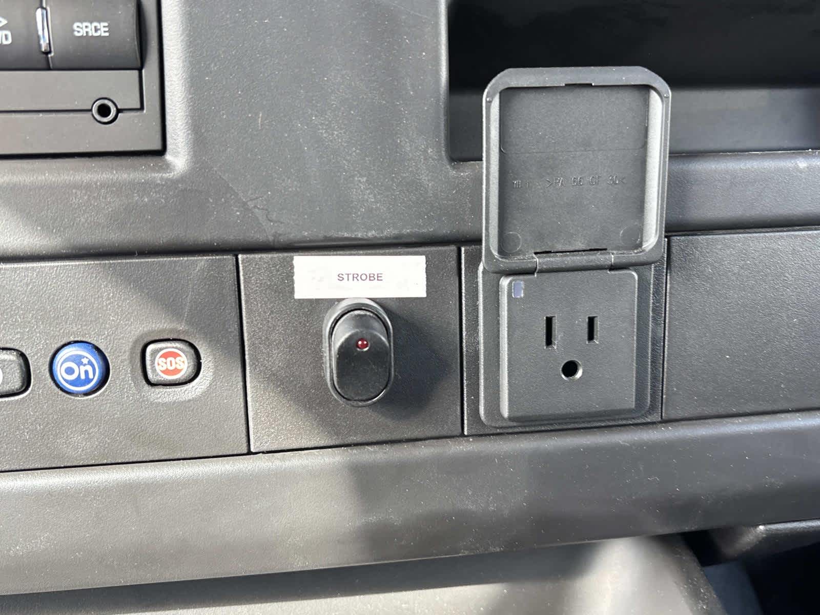 2025 GMC Savana Cutaway 3500 1WT