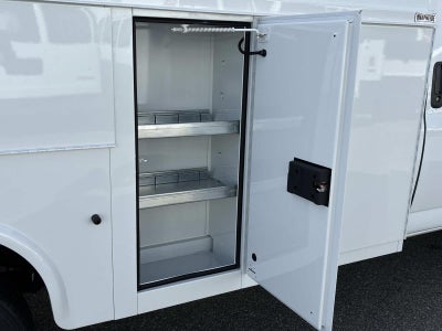 2025 GMC Savana Cutaway 3500 1WT