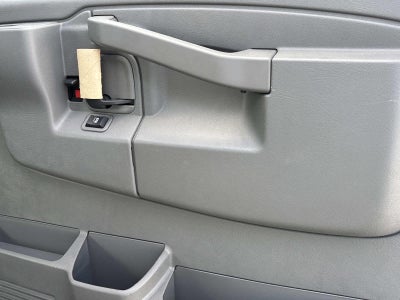 2025 GMC Savana Cutaway 3500 1WT