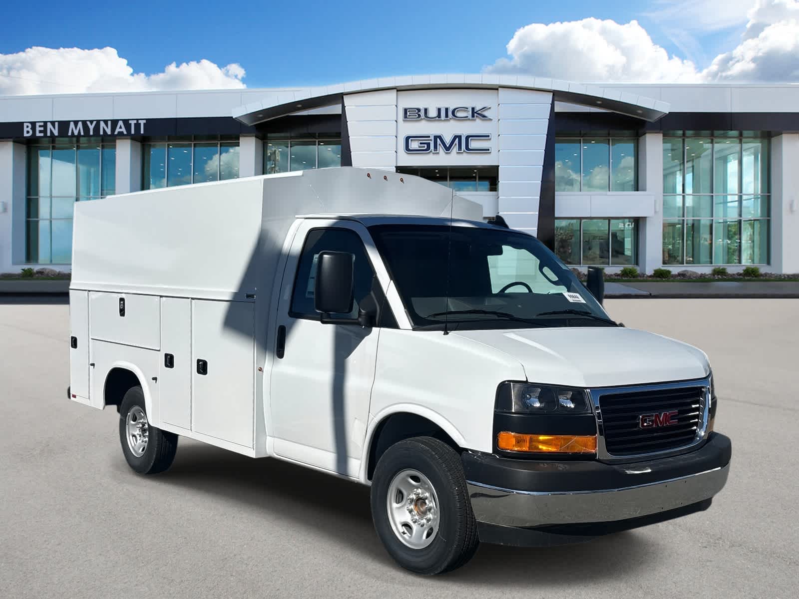 2025 GMC Savana Cutaway 3500 1WT
