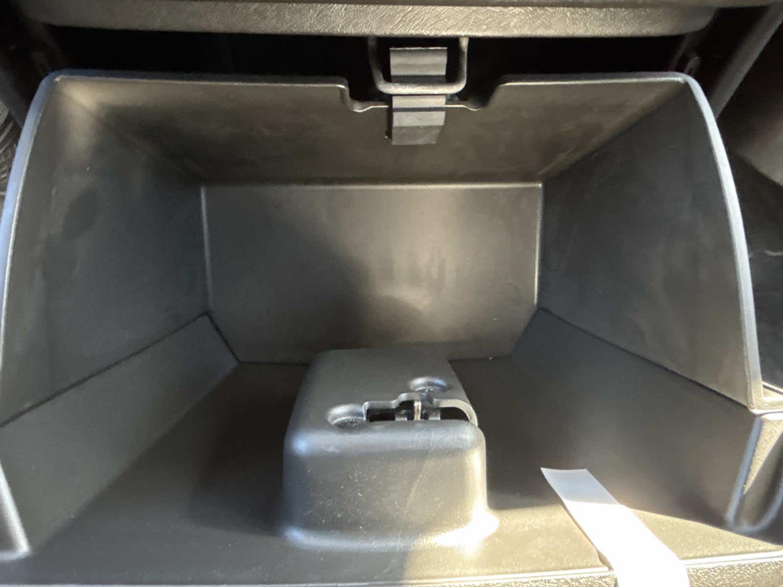 2025 GMC Savana Cutaway 3500 1WT