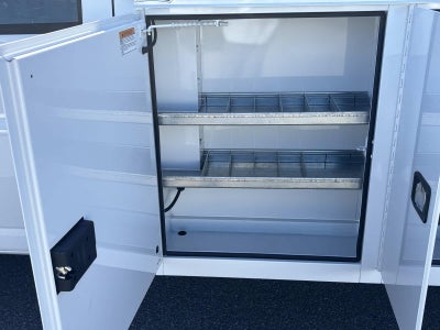 2025 GMC Savana Cutaway 3500 1WT