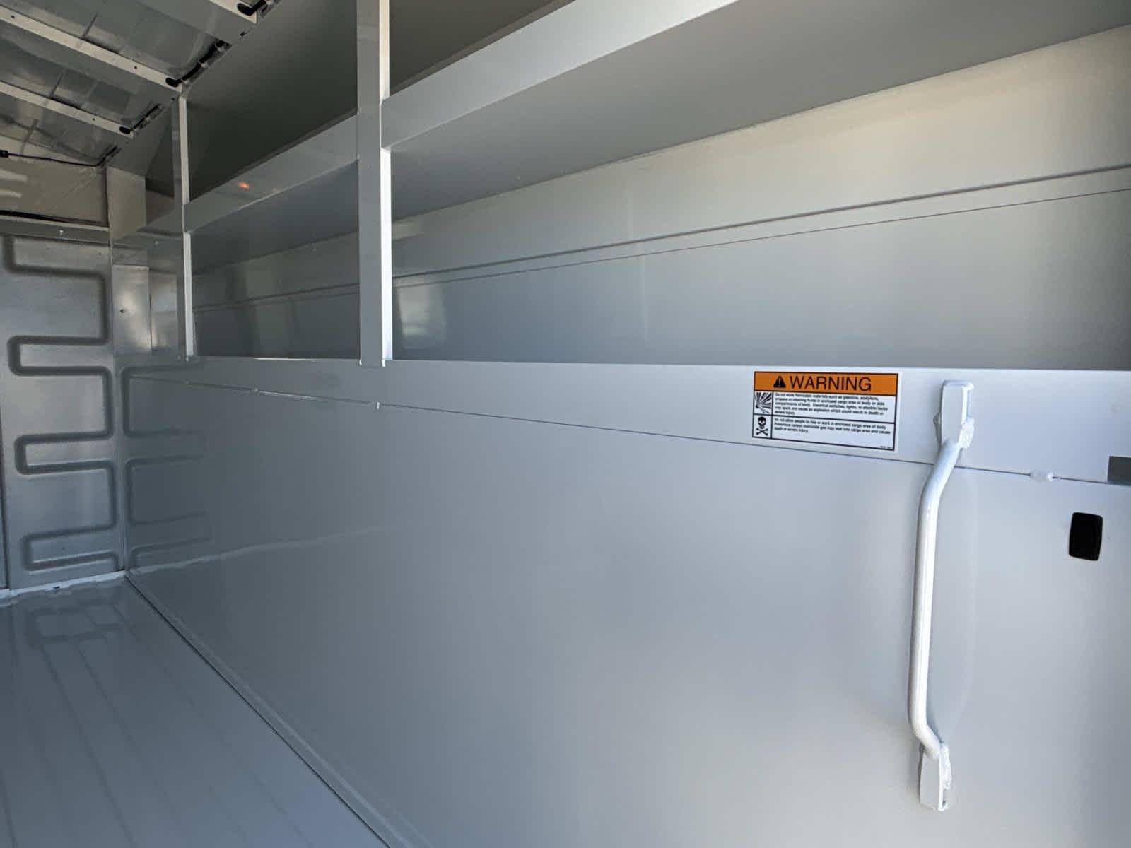 2025 GMC Savana Cutaway 3500 1WT