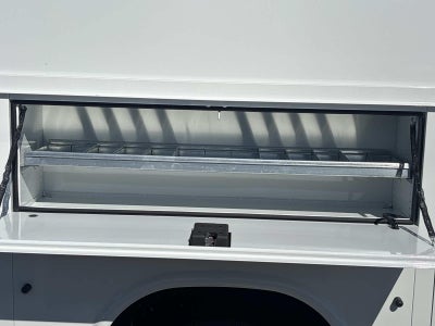 2025 GMC Savana Cutaway 3500 1WT