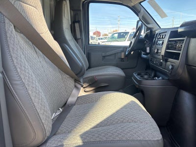 2025 GMC Savana Cutaway 3500 1WT