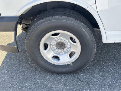 2025 GMC Savana Cutaway 3500 1WT