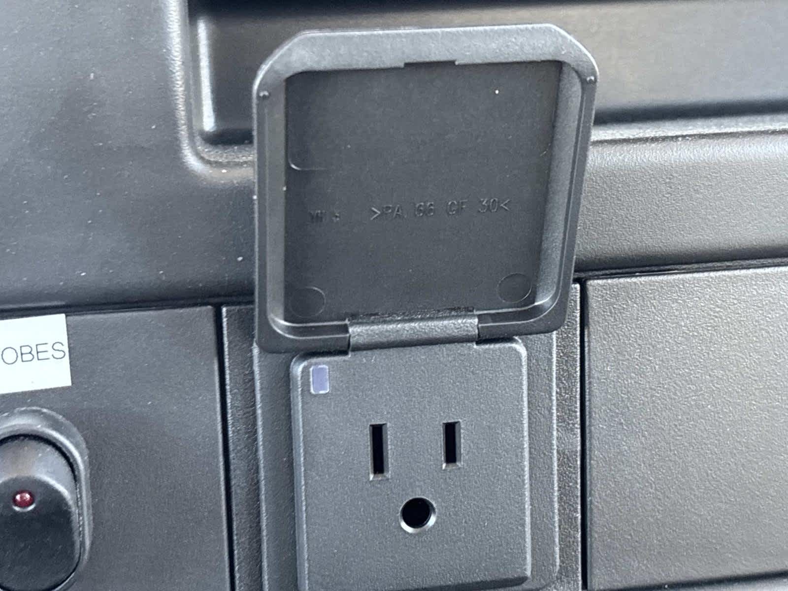 2025 GMC Savana Cutaway 3500 1WT