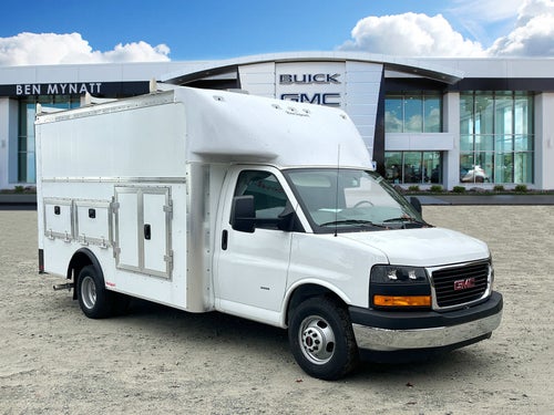 2024 GMC Savana Cutaway 3500 1WT