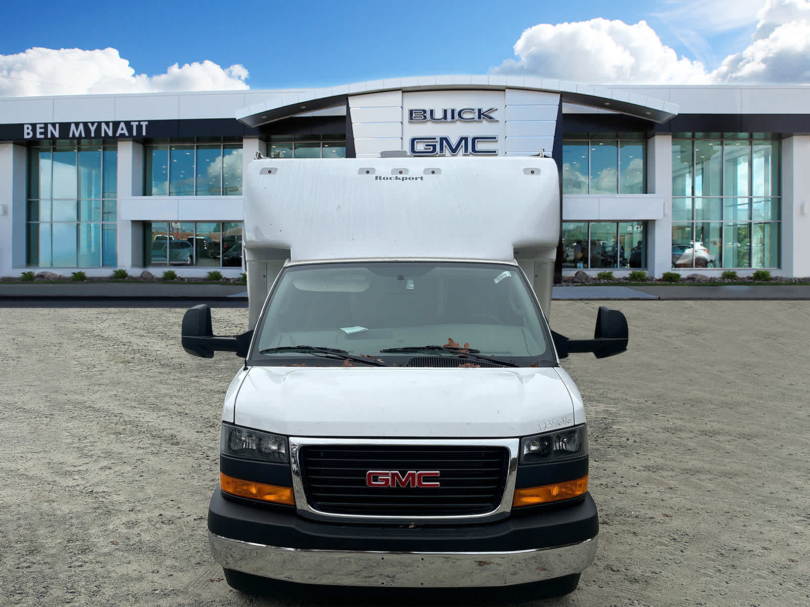 2024 GMC Savana Cutaway 3500 1WT