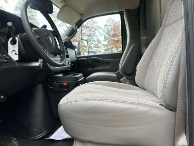 2024 GMC Savana Cutaway 3500 1WT