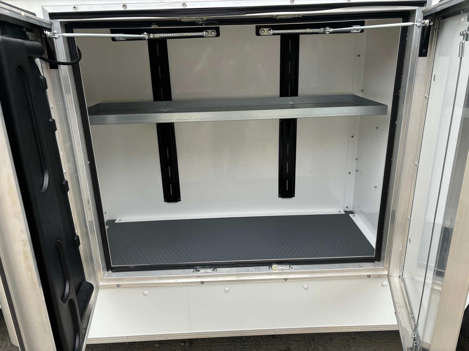 2024 GMC Savana Cutaway 3500 1WT