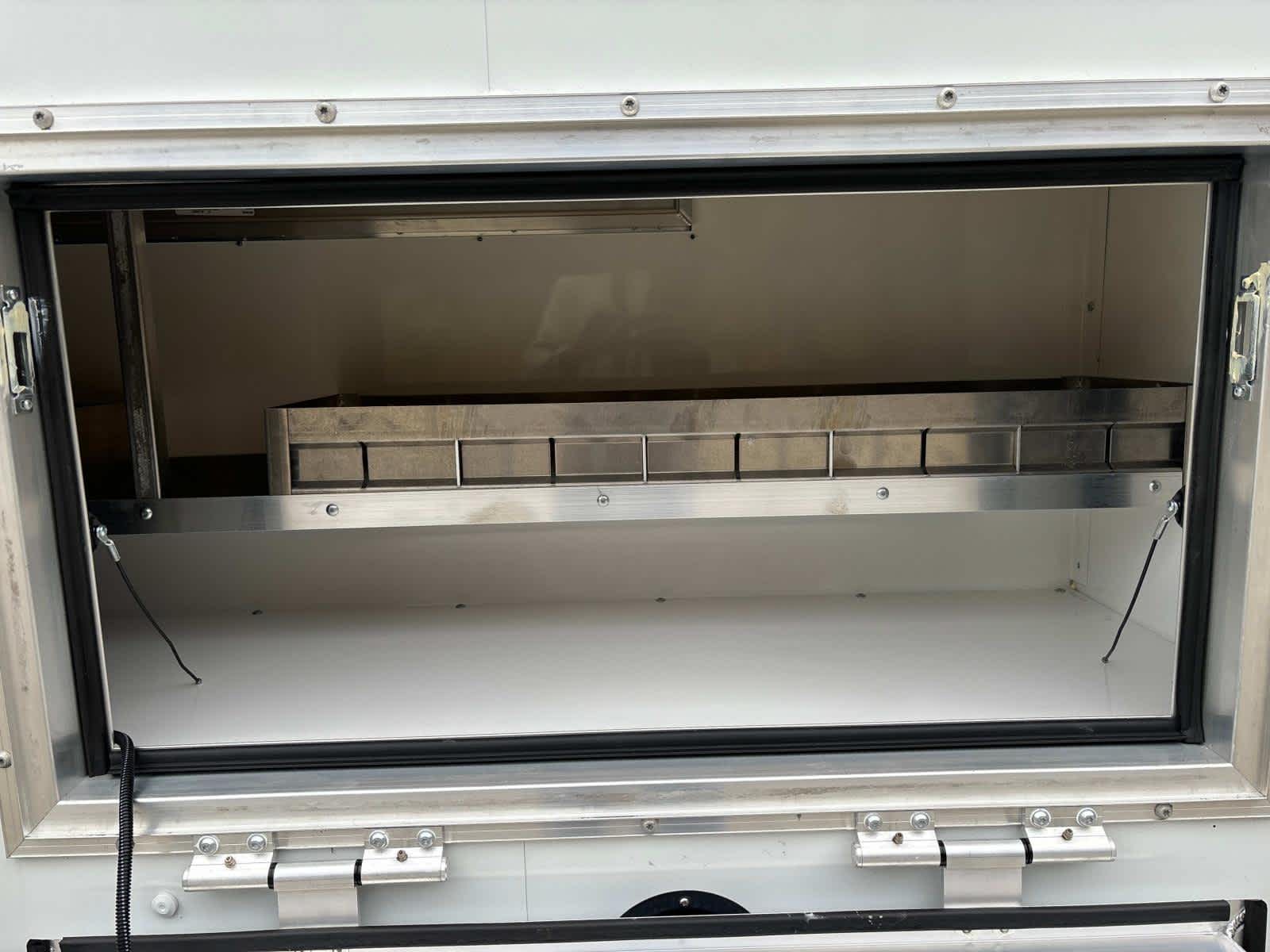 2024 GMC Savana Cutaway 3500 1WT