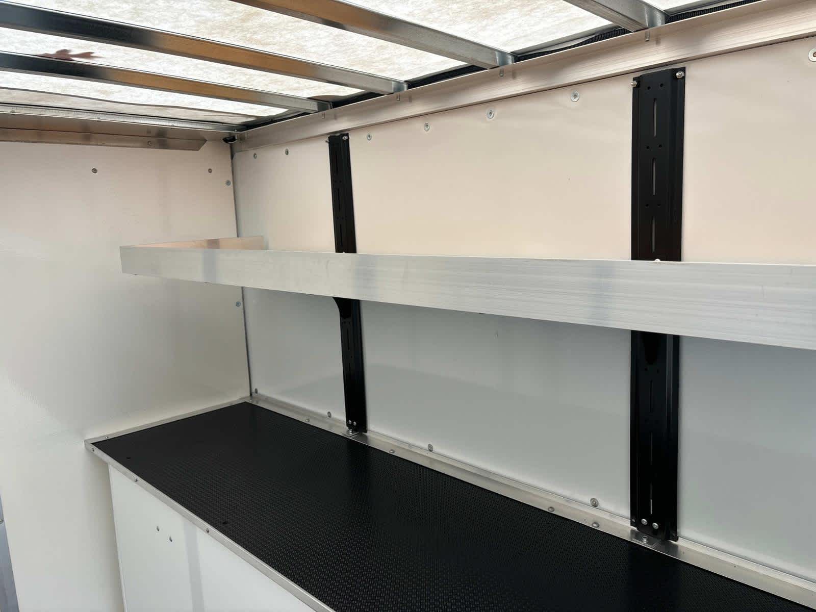 2024 GMC Savana Cutaway 3500 1WT