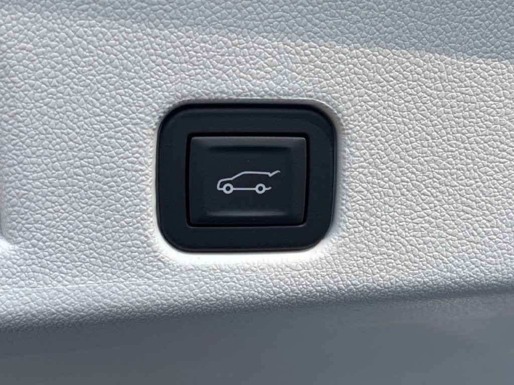 2027 GMC Acadia Denali