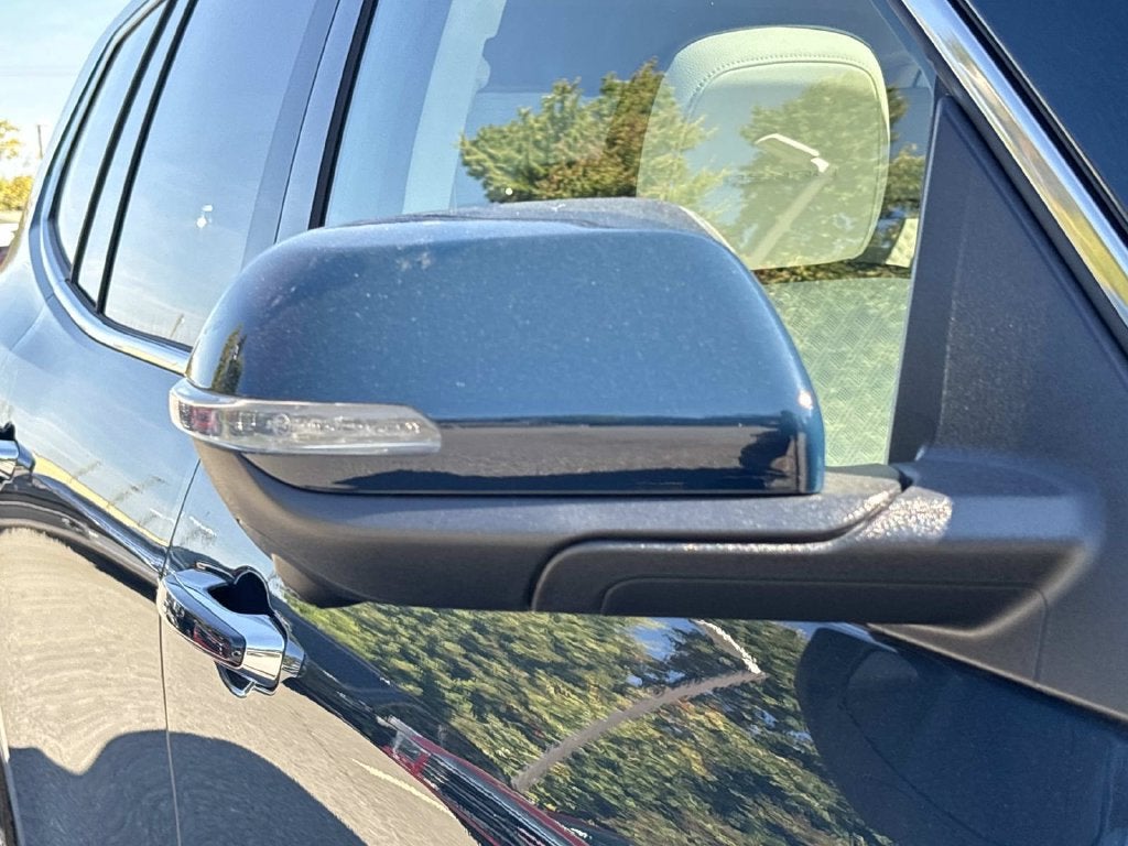 2027 GMC Acadia Denali