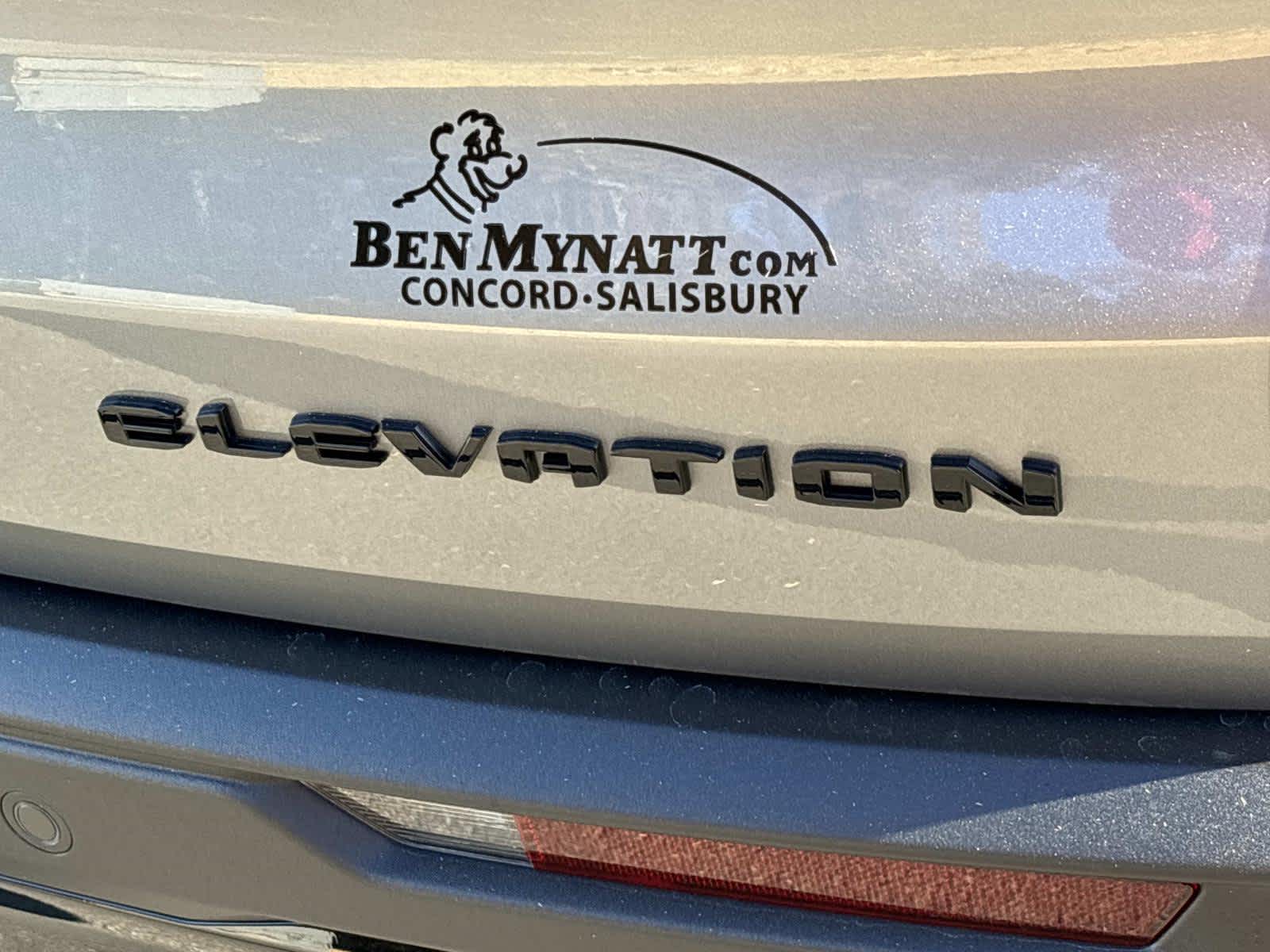 2026 GMC Acadia Elevation