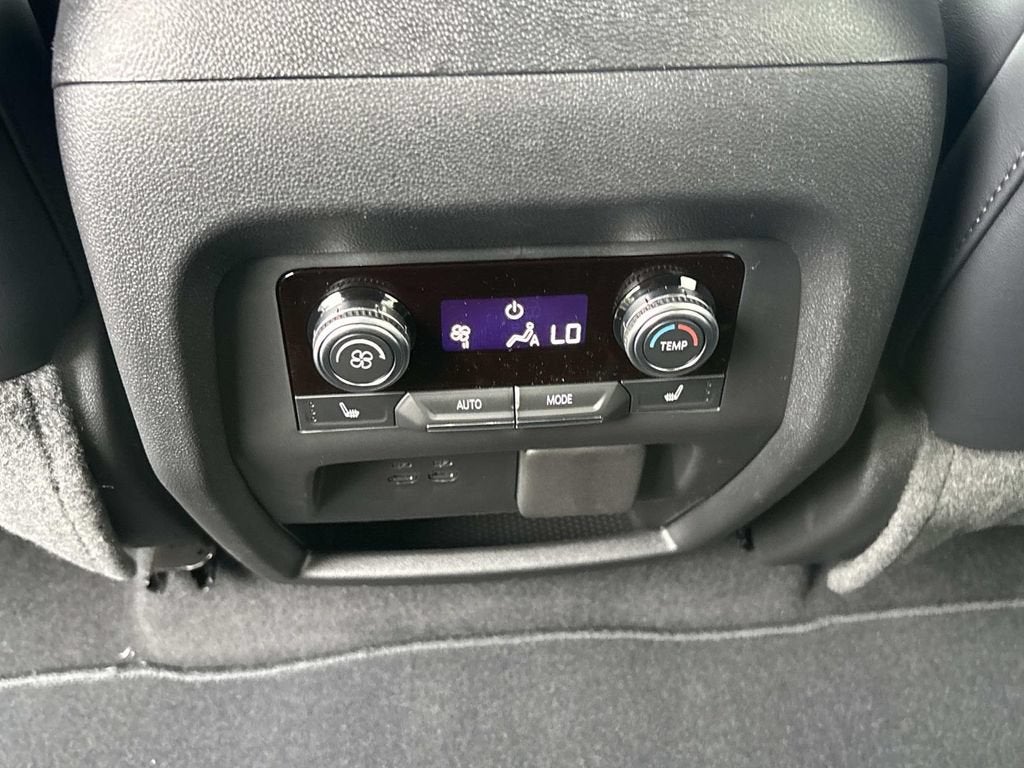 2026 GMC Acadia Elevation - Photo 32