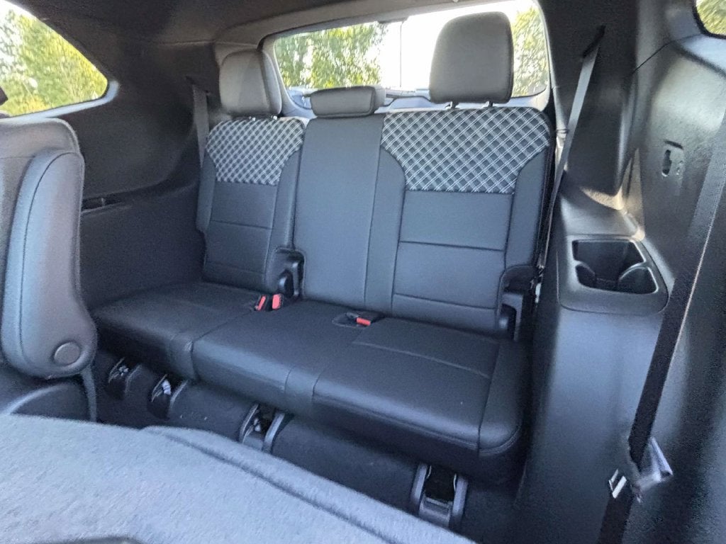 2027 GMC Acadia Denali