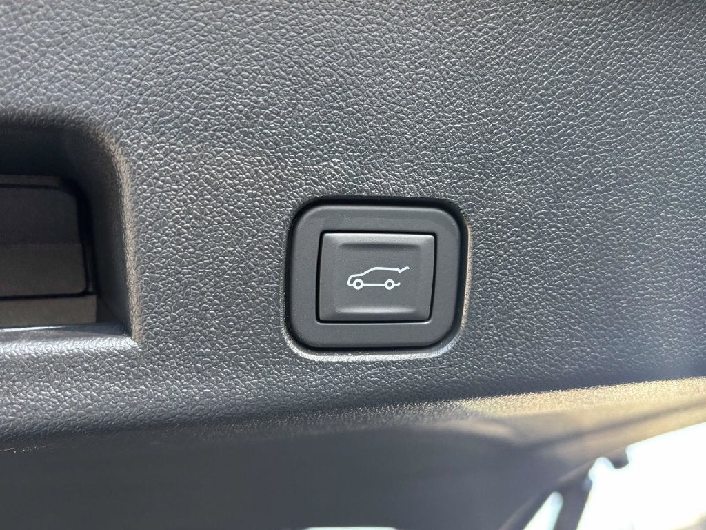 2027 GMC Acadia Denali