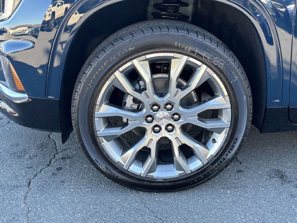 2027 GMC Acadia Denali