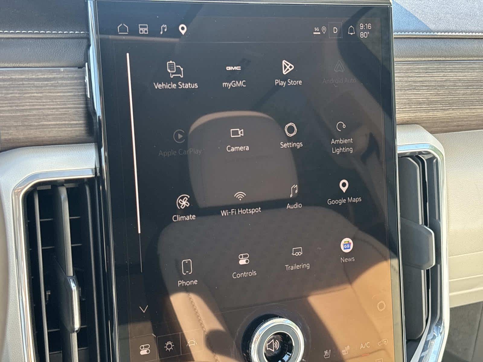2025 GMC Acadia Denali