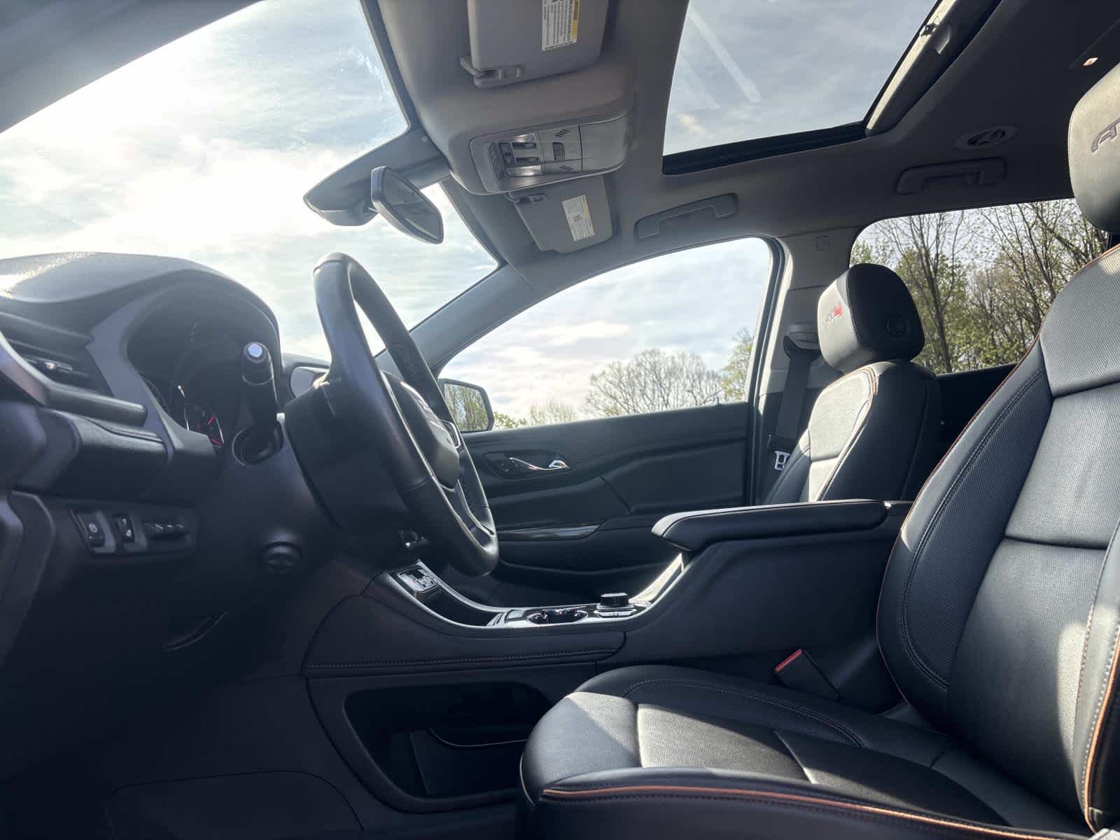 2023 GMC Acadia AT4