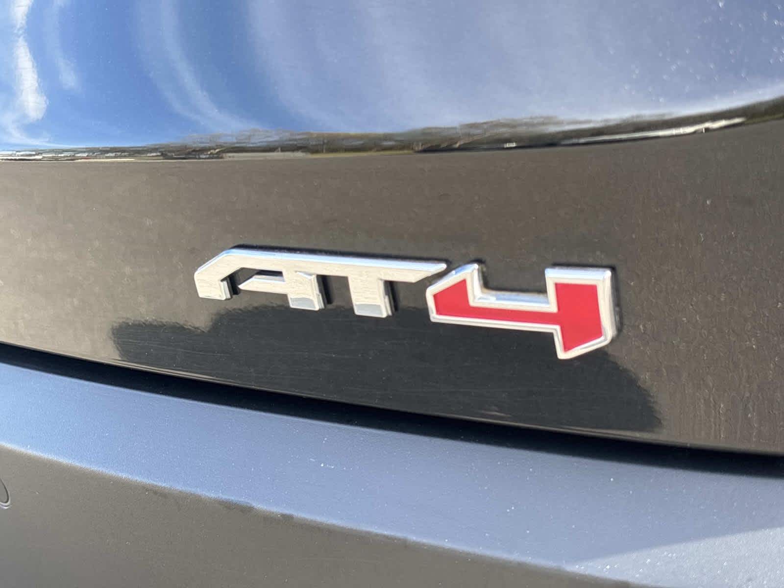 2023 GMC Acadia AT4