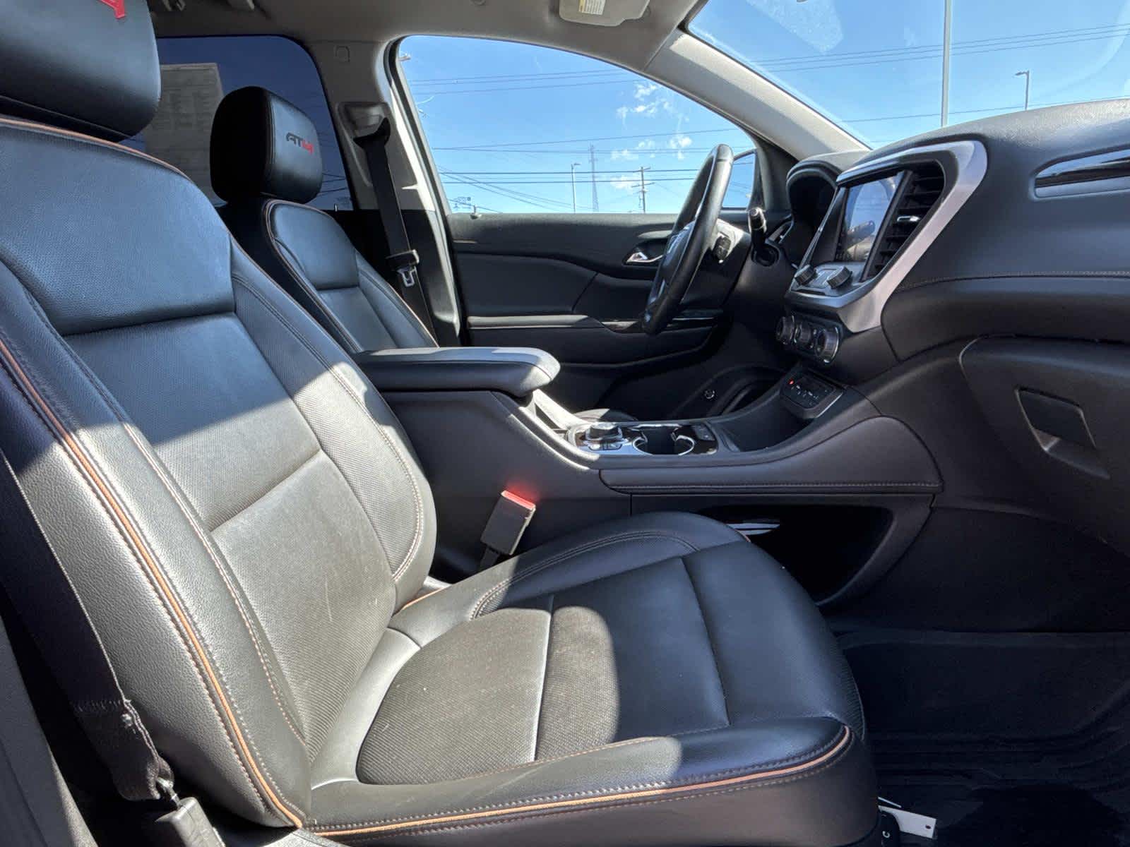 2023 GMC Acadia AT4