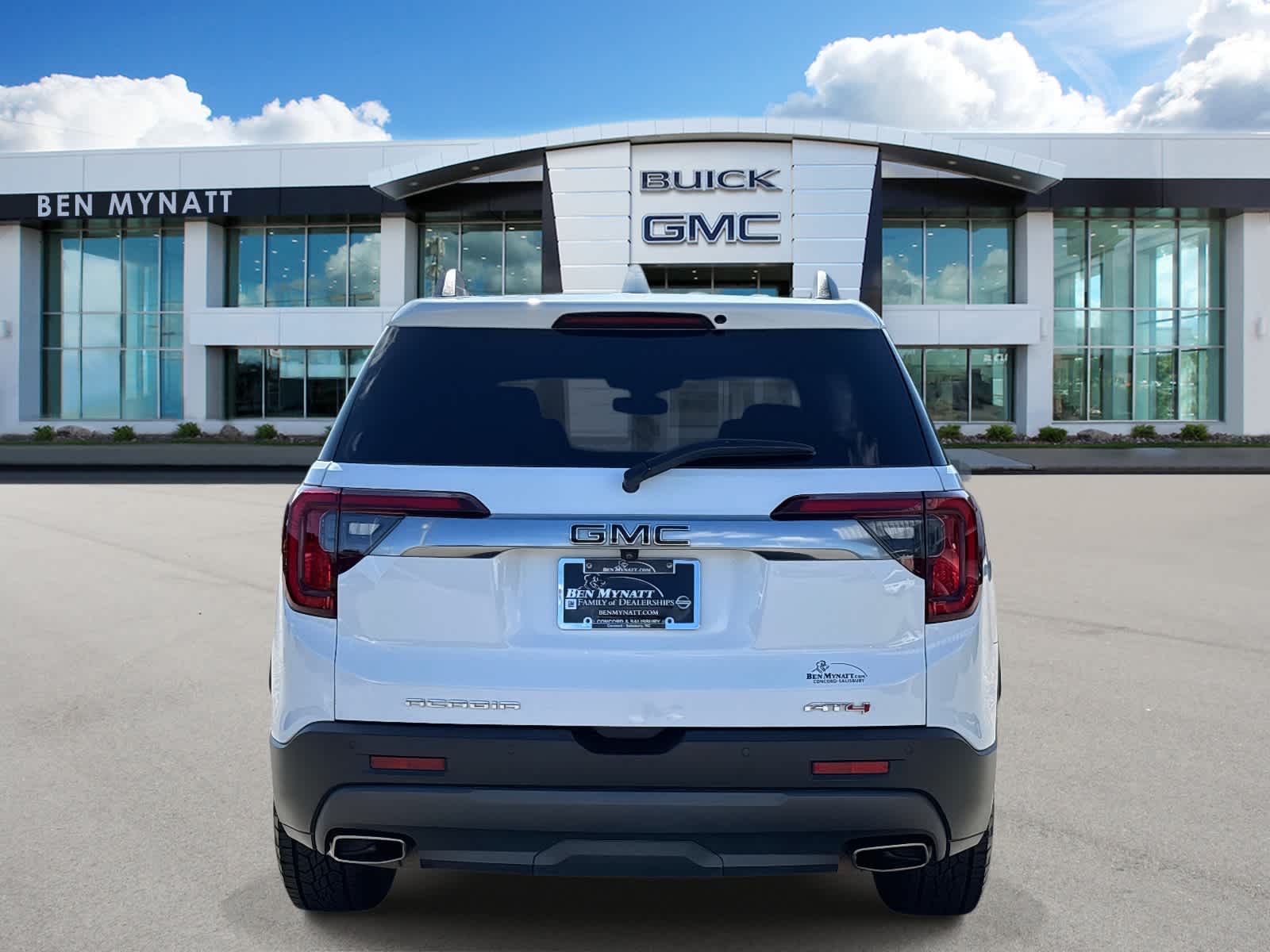 2023 GMC Acadia AT4