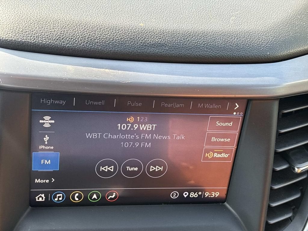 2020 GMC Acadia AT4