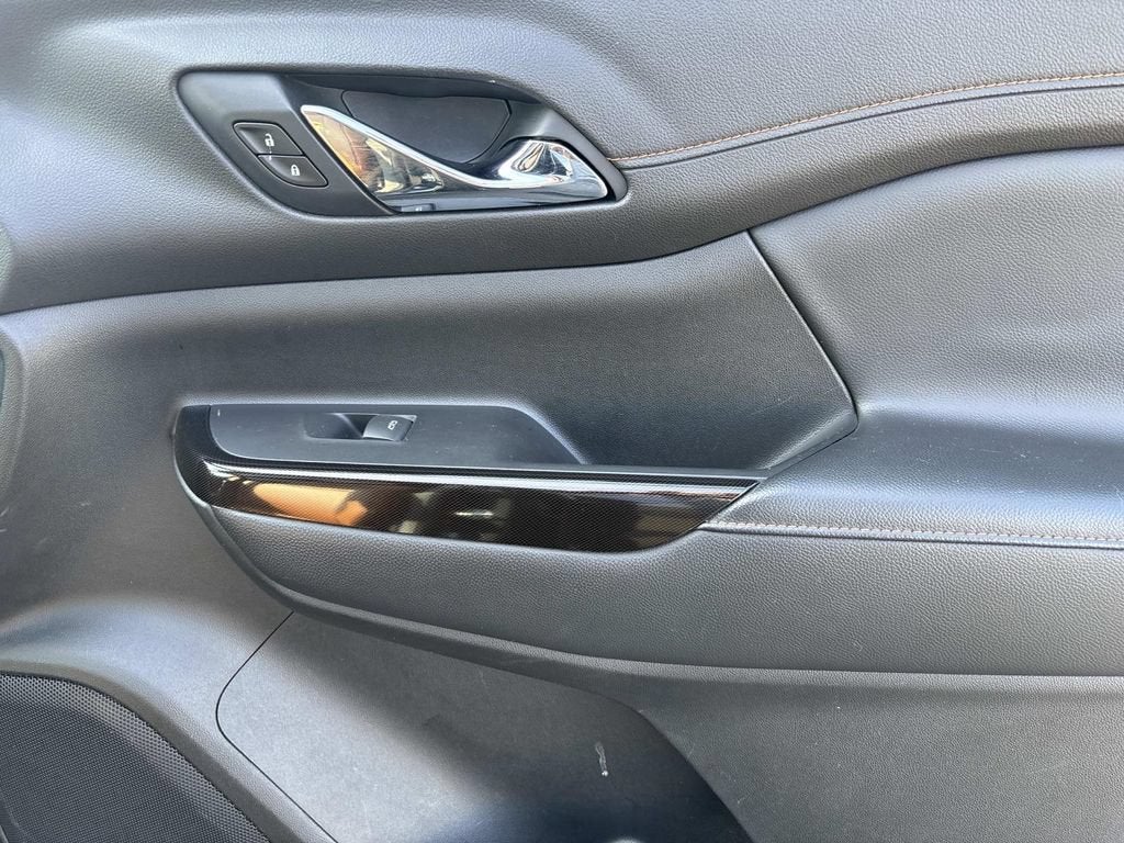 2020 GMC Acadia AT4