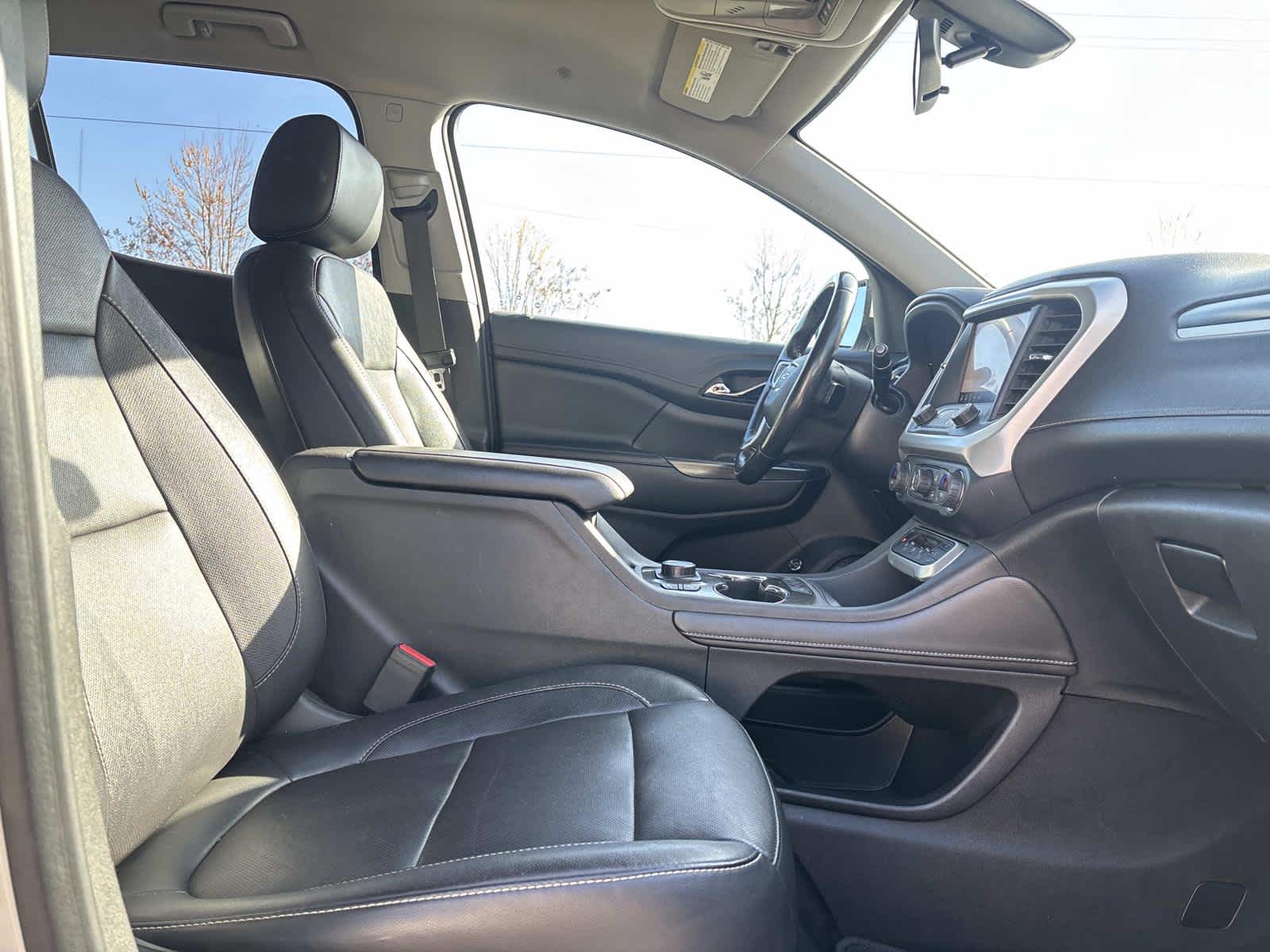 2020 GMC Acadia SLT