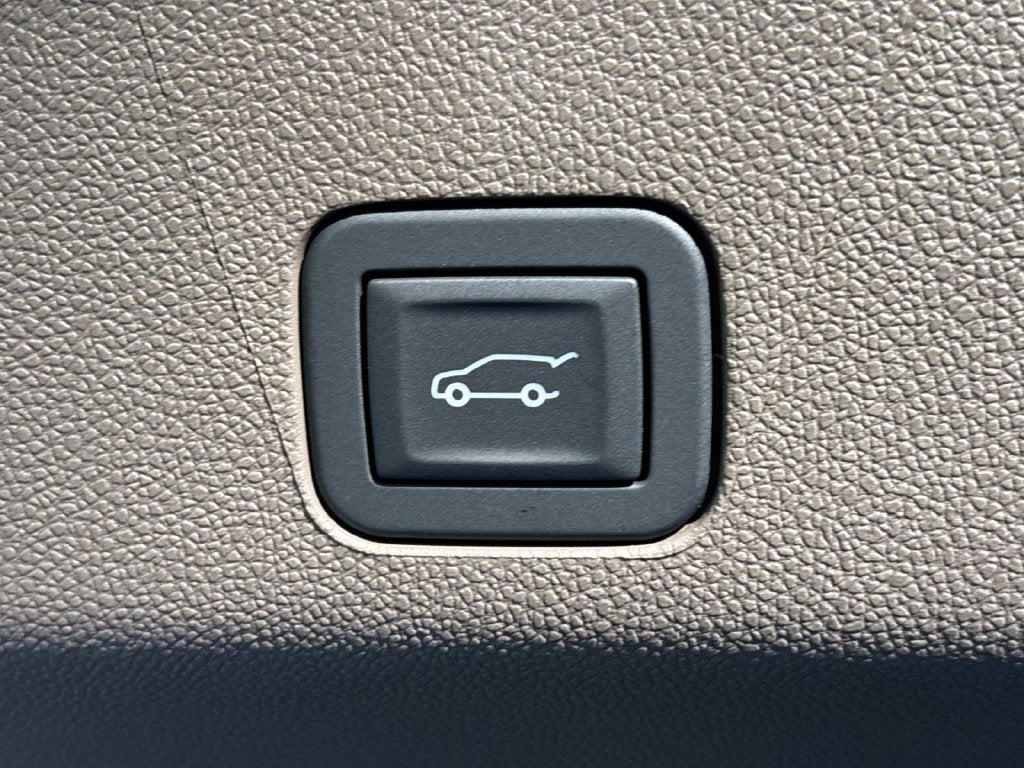 2027 GMC Yukon XL Denali
