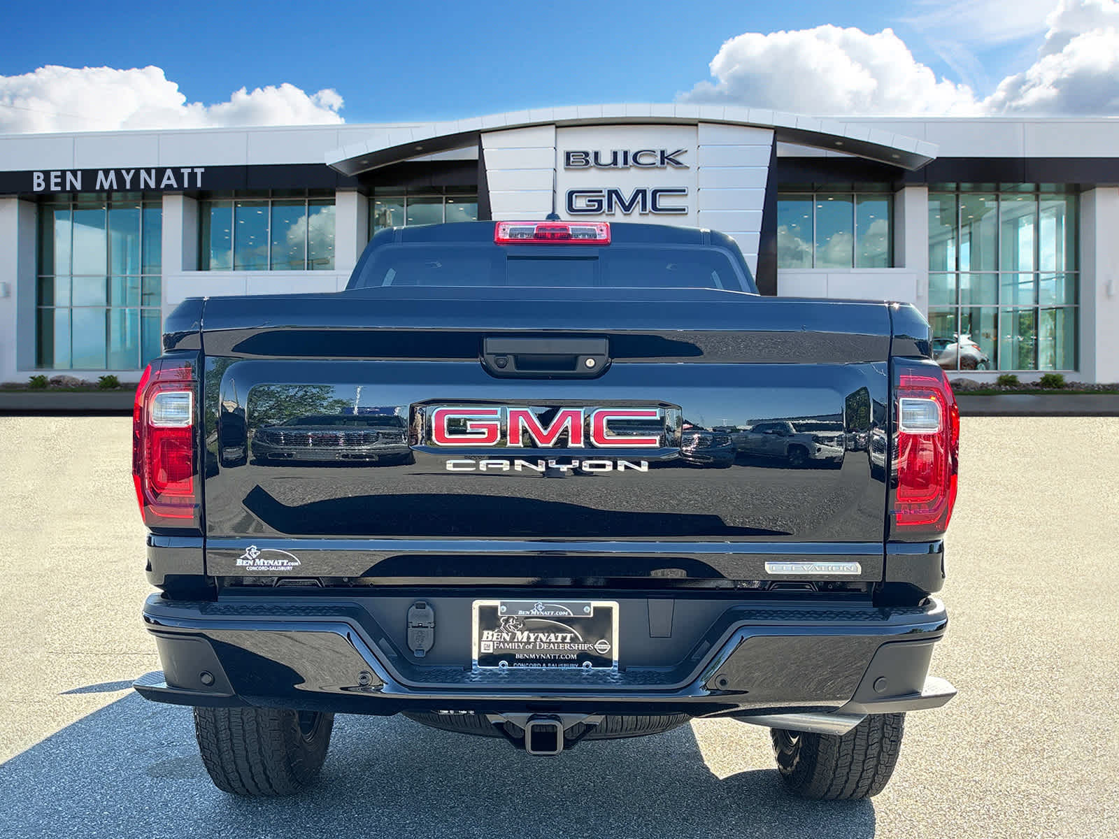 2025 GMC Canyon Elevation