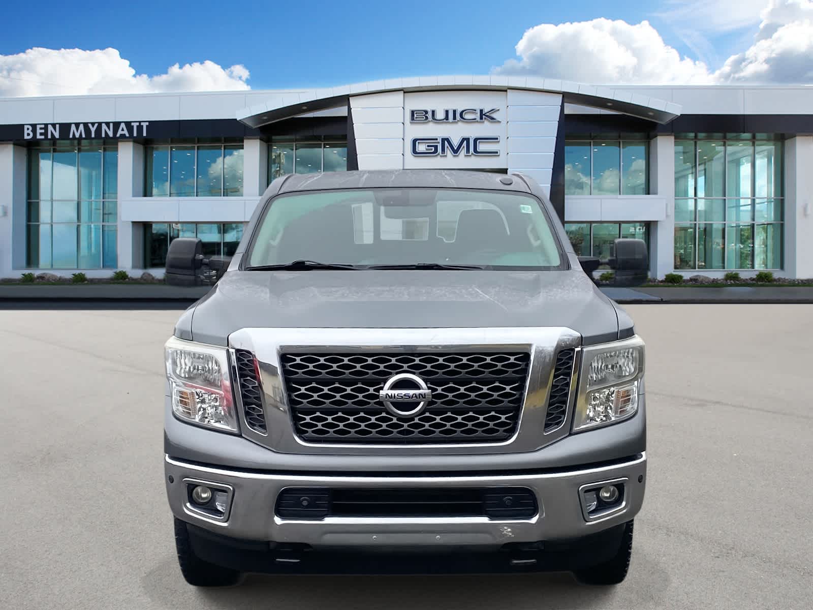 2016 Nissan Titan XD SV