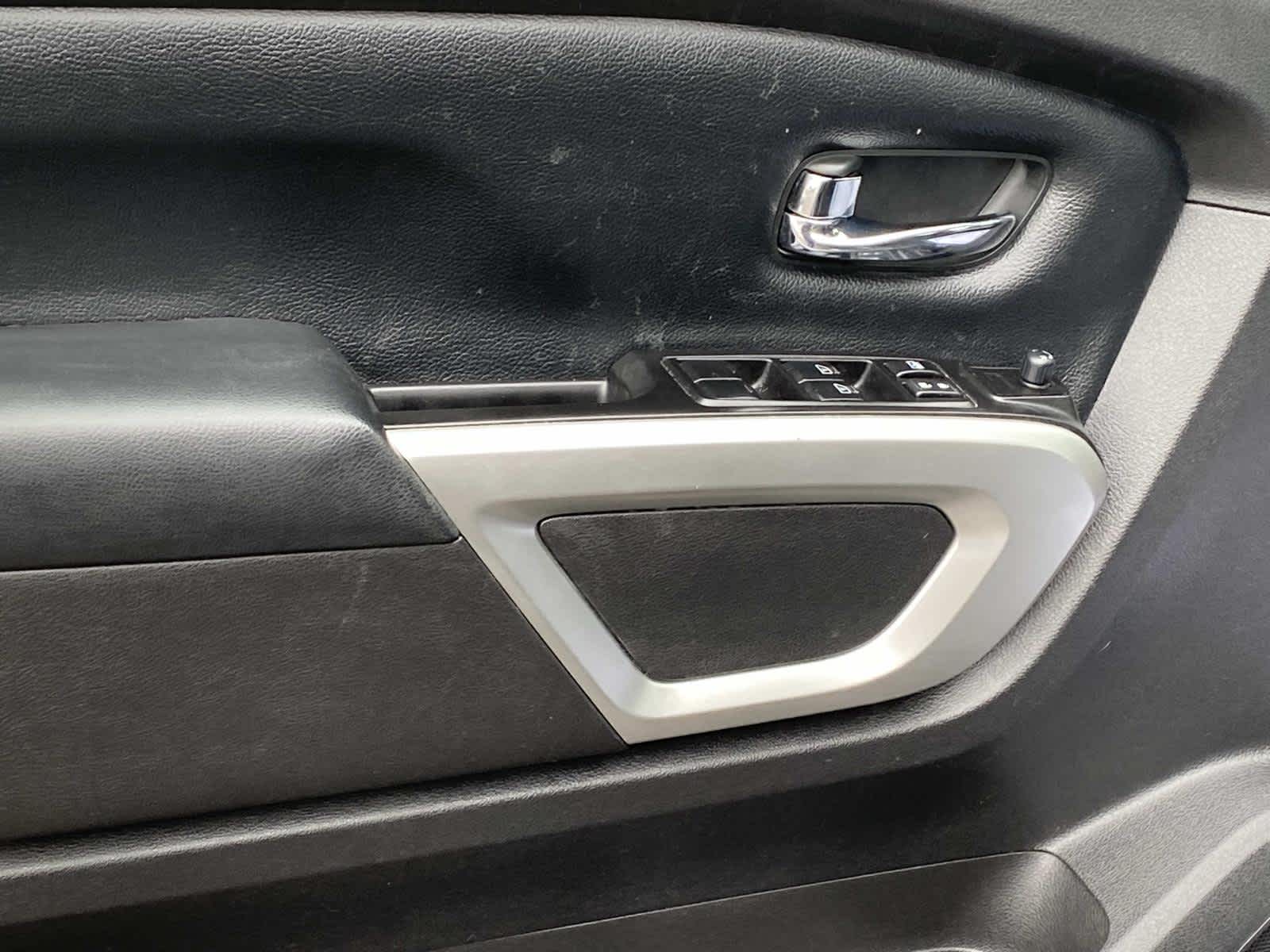 2016 Nissan Titan XD SV