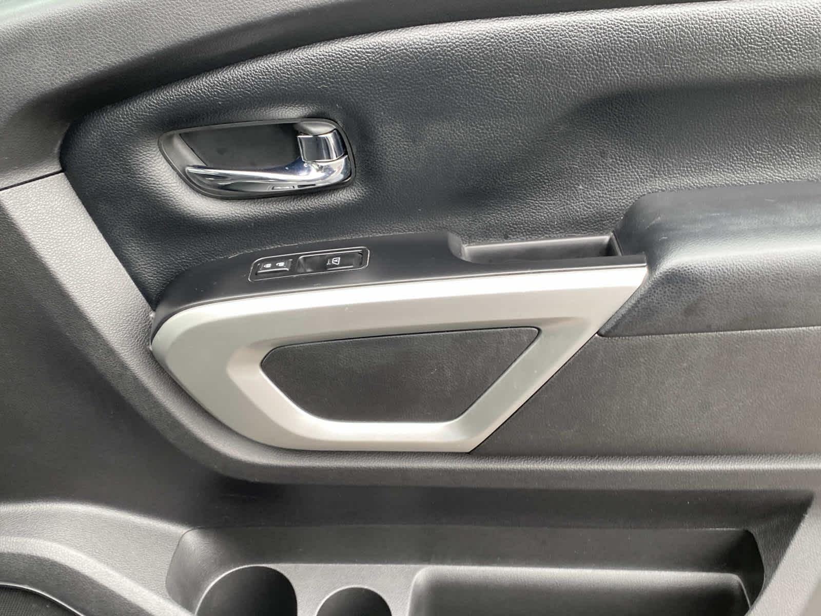 2016 Nissan Titan XD SV