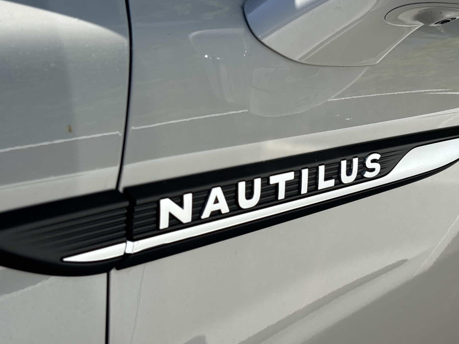 2020 Lincoln Nautilus Reserve