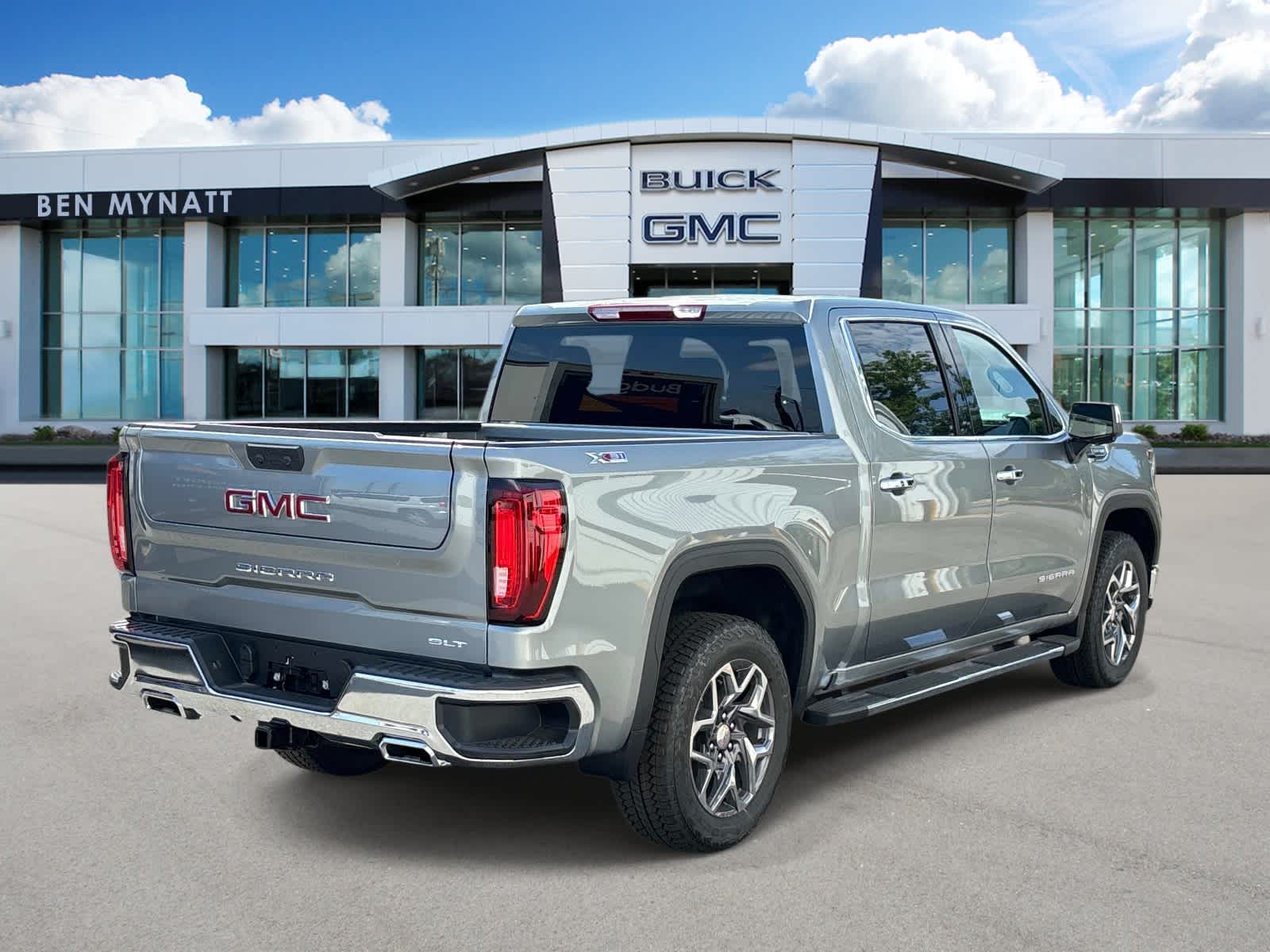 2026 GMC Sierra 1500 SLT