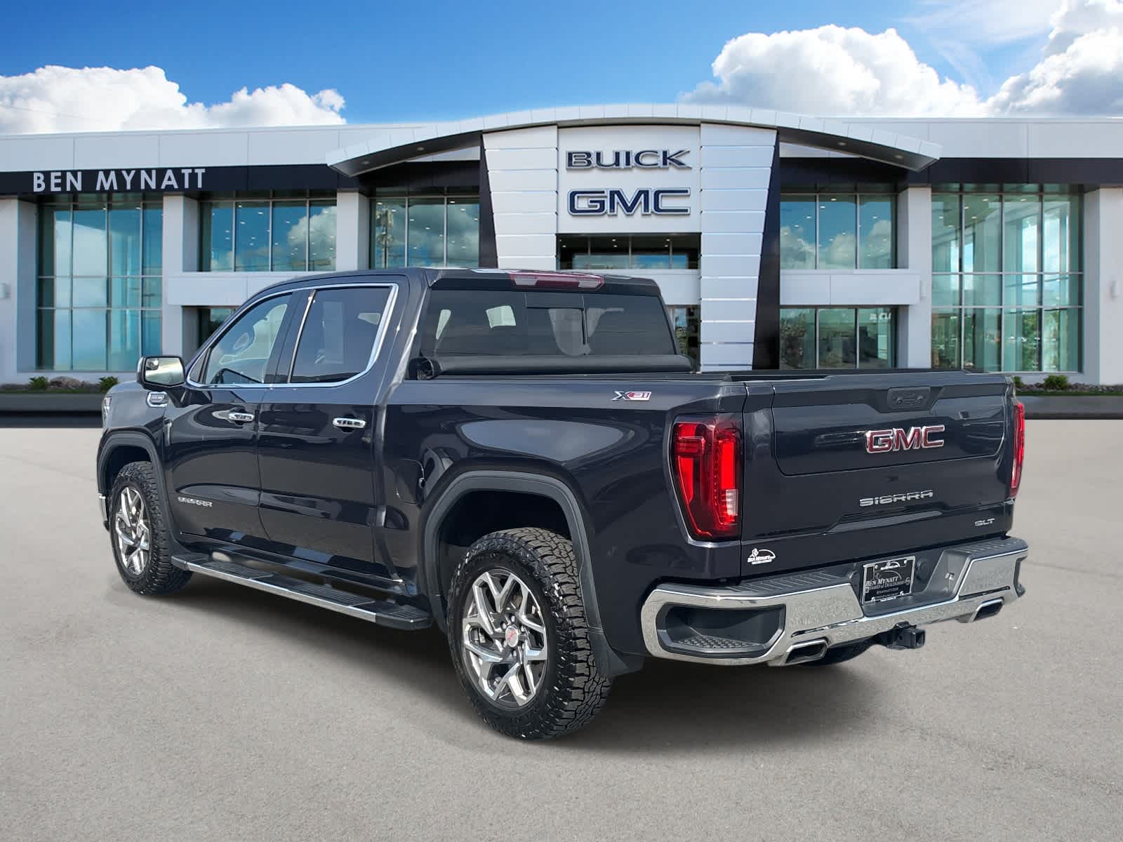2023 GMC Sierra 1500 SLT