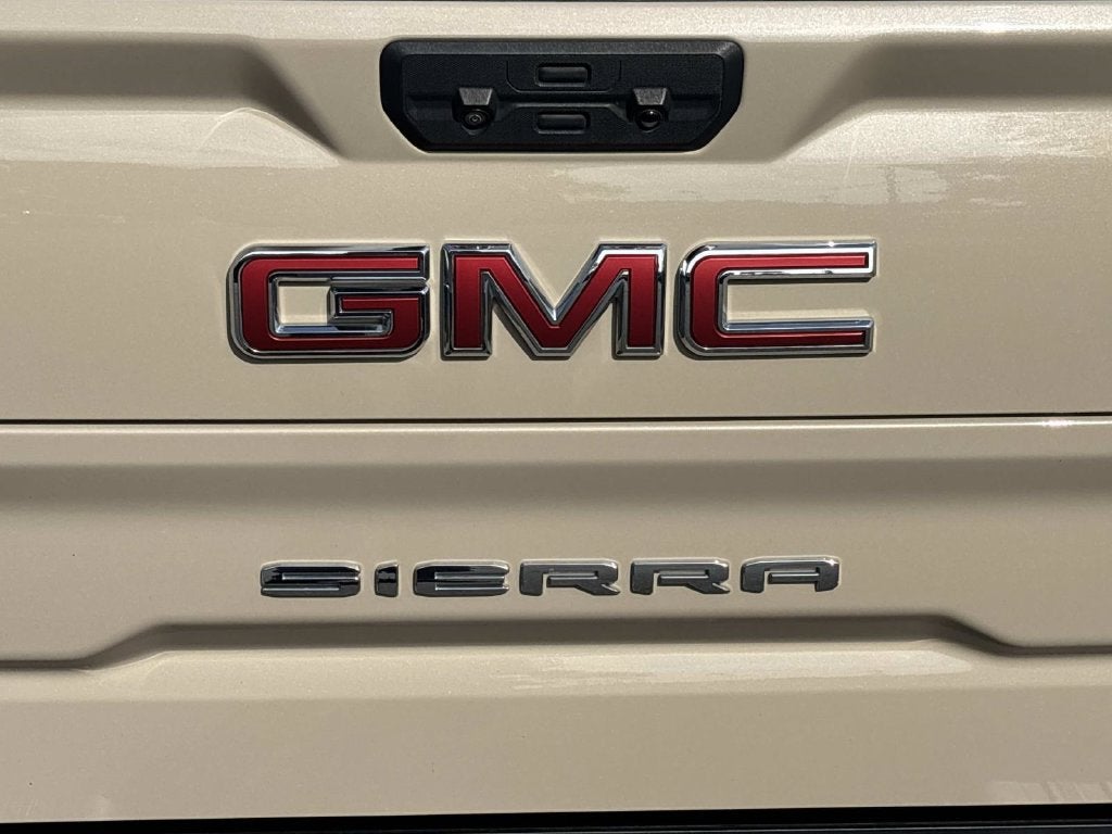 2023 GMC Sierra 1500 AT4X
