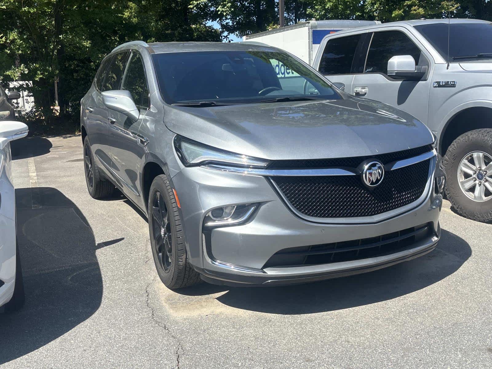 2024 Buick Enclave Essence's photo