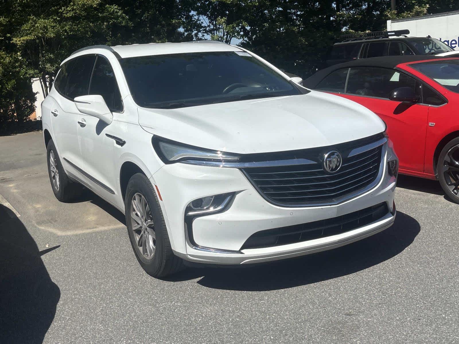2023 Buick Enclave Essence's photo