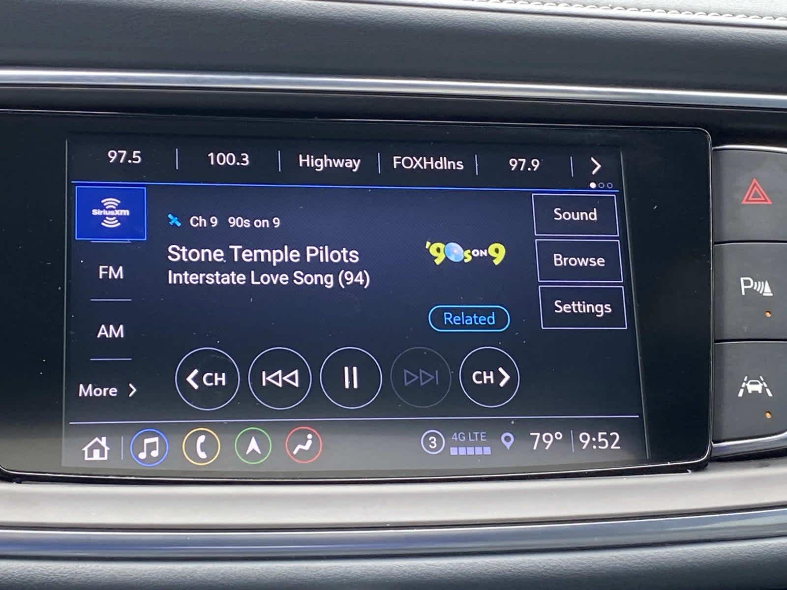 2023 Buick Enclave Essence
