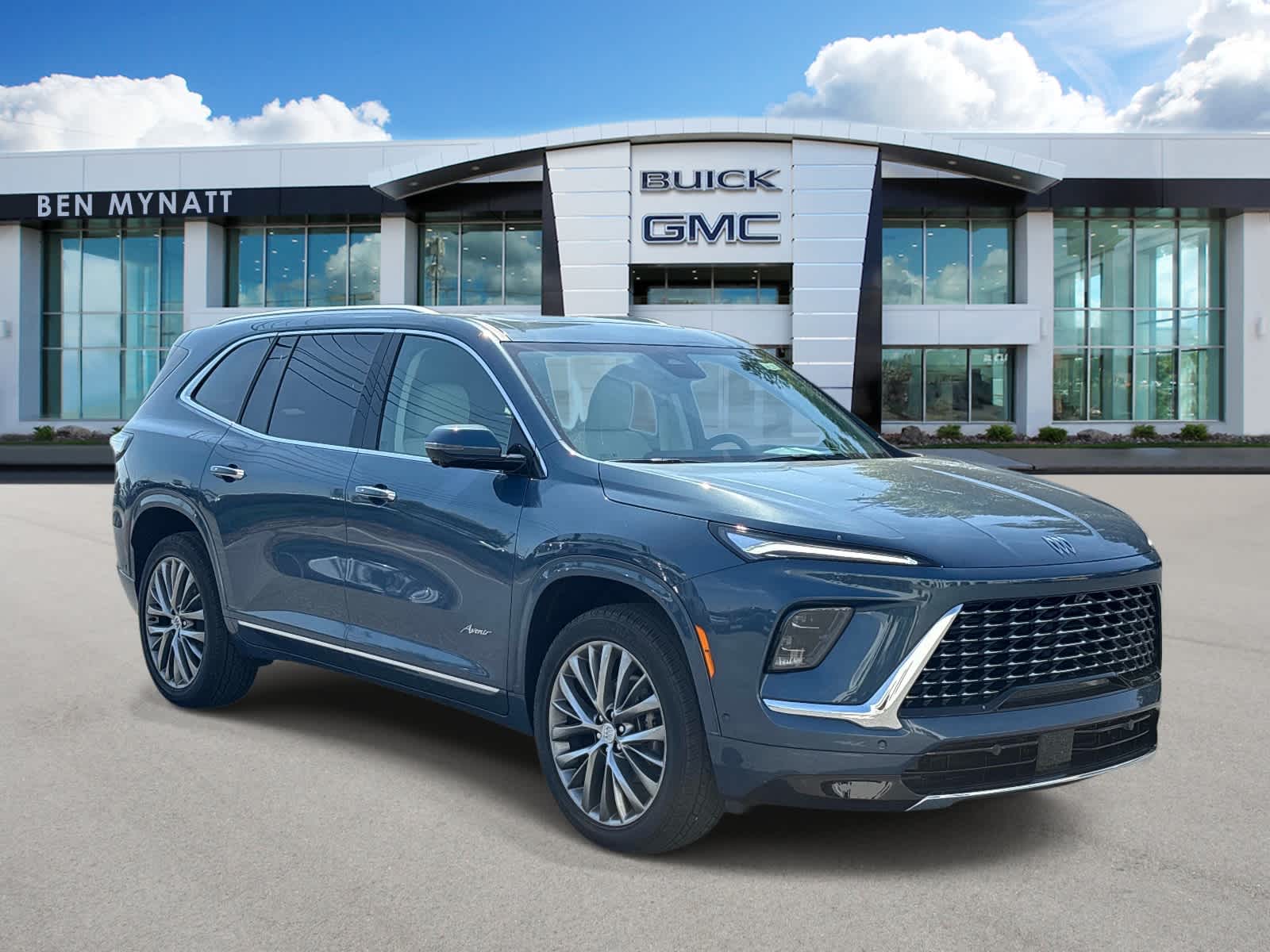 2026 Buick Enclave Avenir AWD's photo